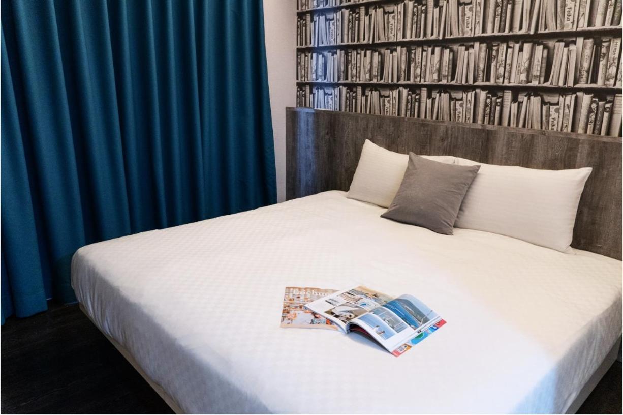 Talmud Hotel Gongyuan Taichung Extérieur photo